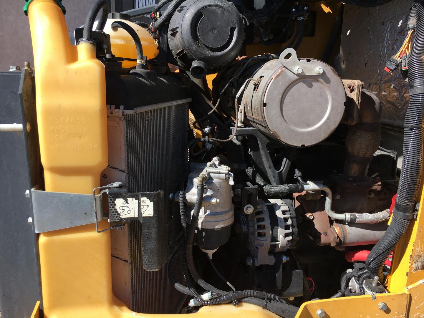 ./imagenes/INVOICE/2019/17117/MINICARGADOR JOHN DEERE 318E (39).JPG